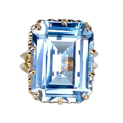 Bague en or jaune et aigue - marine - Castafiore