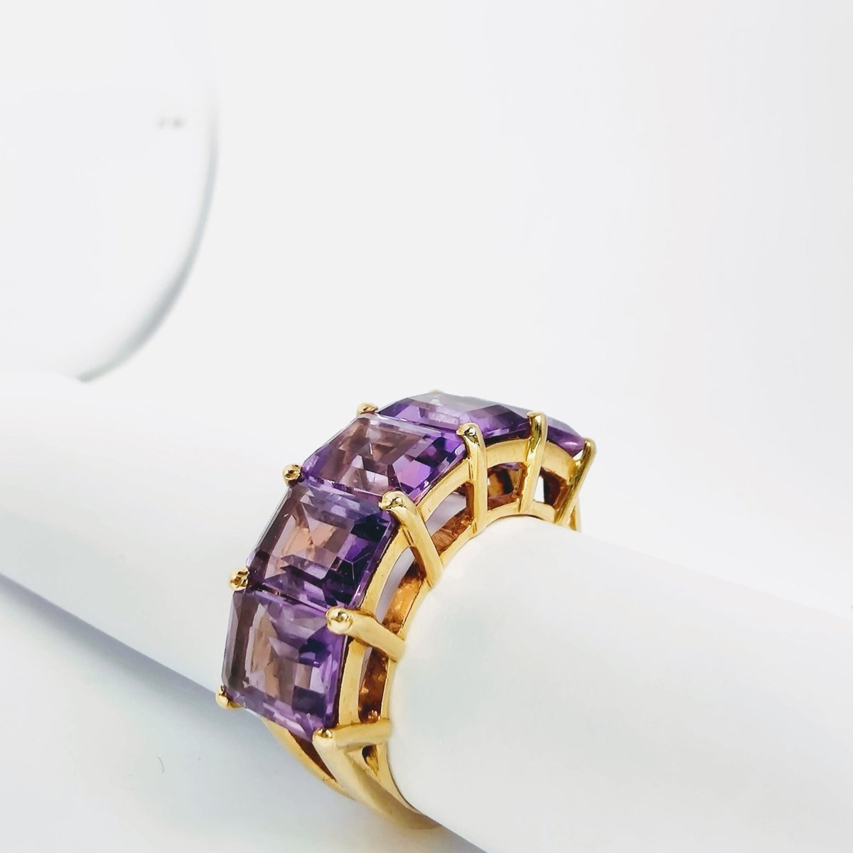 Bague en or jaune et améthystes - Castafiore