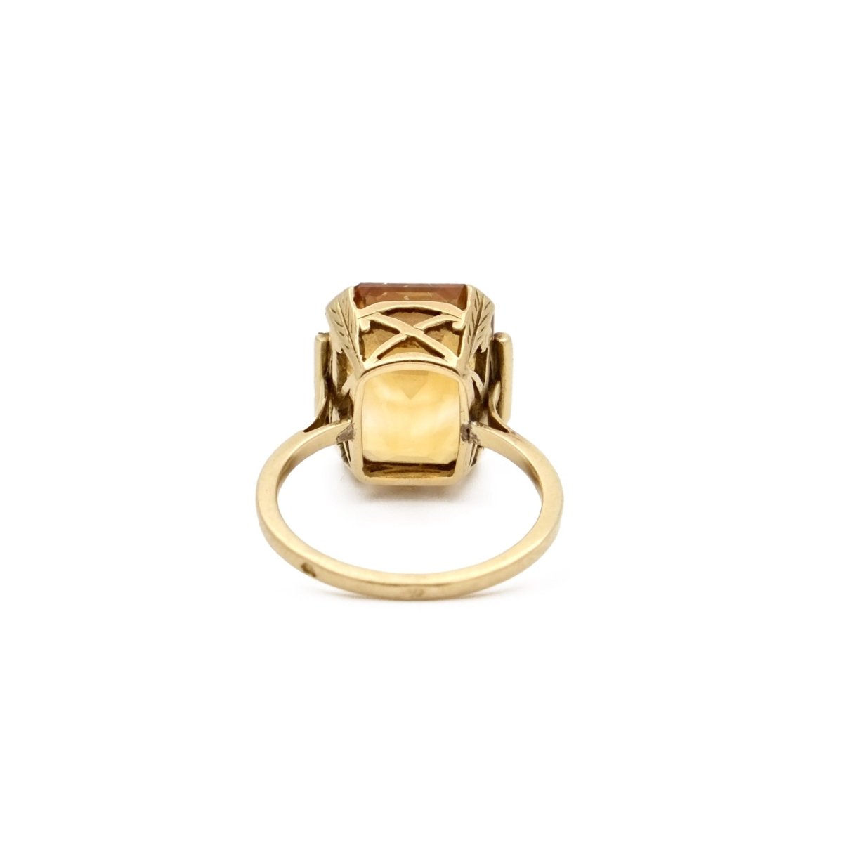 Bague en or jaune et citrine à pans coupés - Castafiore