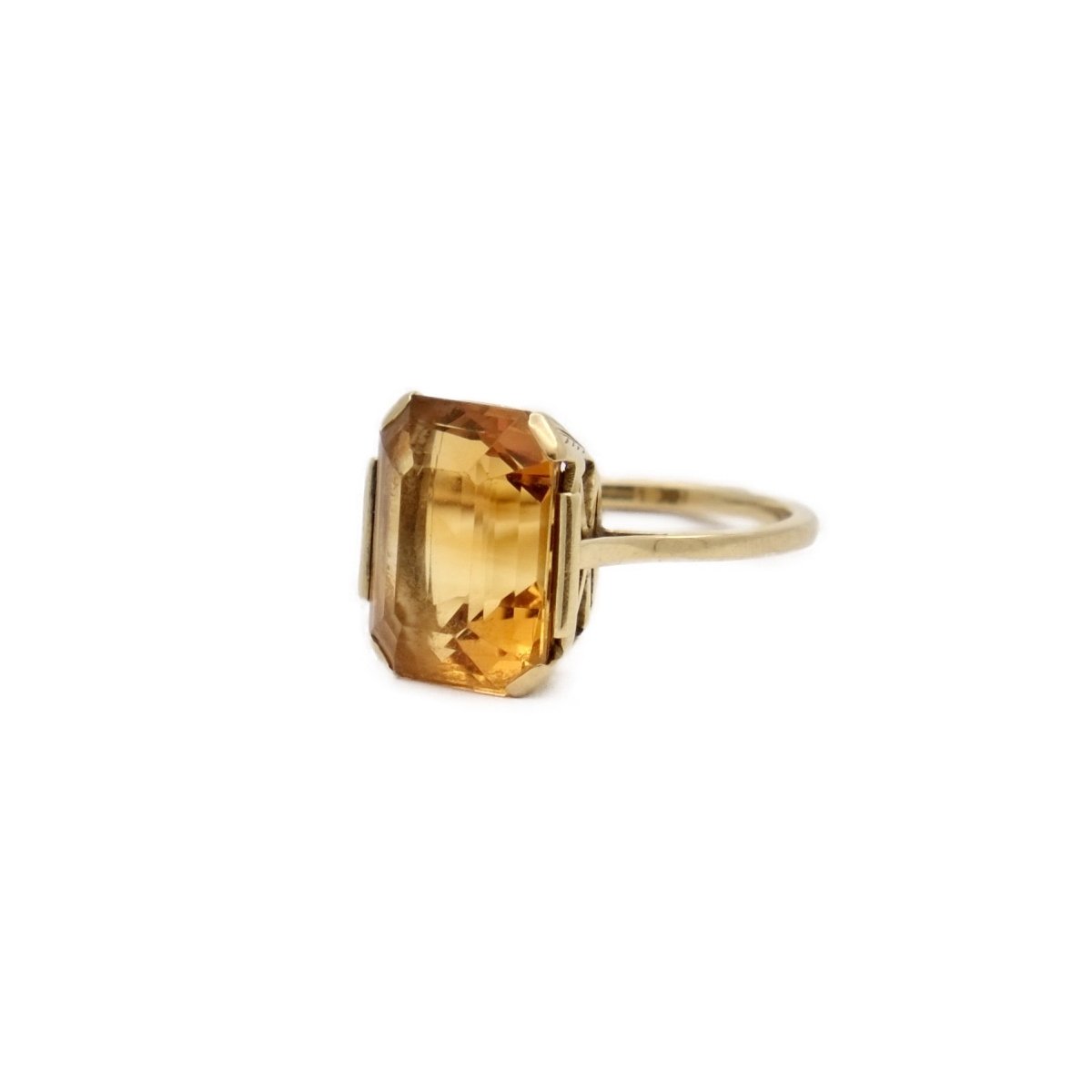 Bague en or jaune et citrine à pans coupés - Castafiore