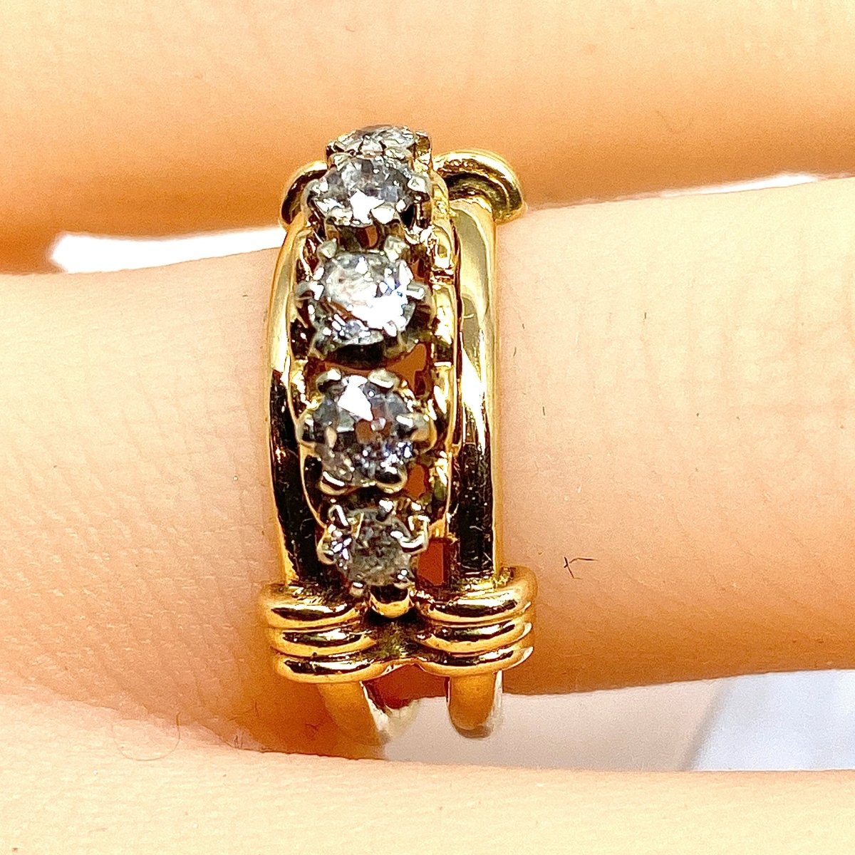 Bague en or jaune et diamants - Castafiore