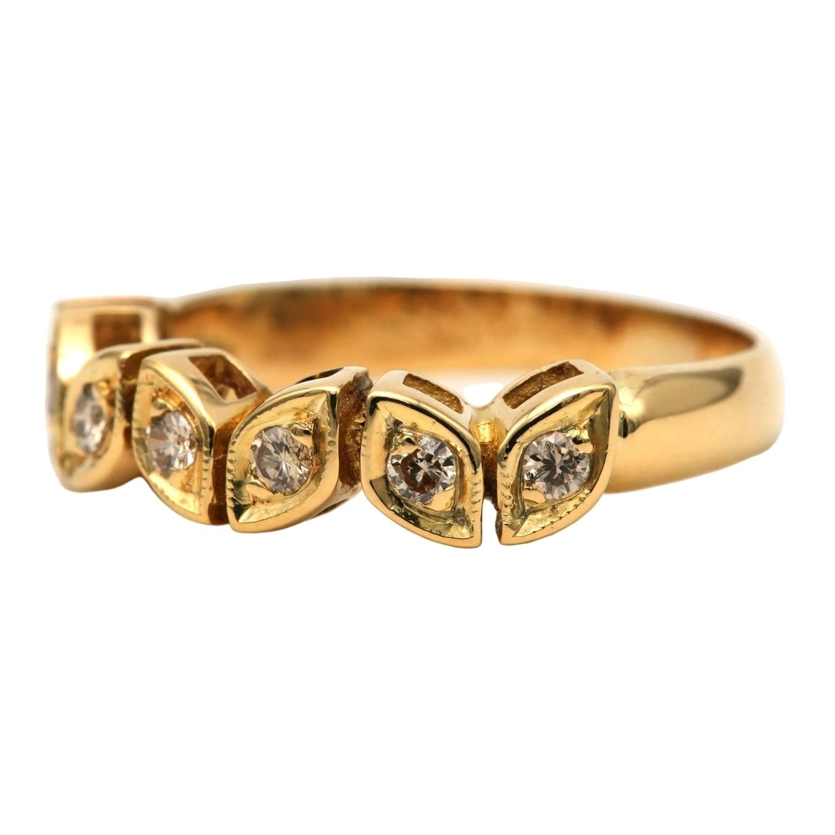 Ring at yellow gold and diamonds