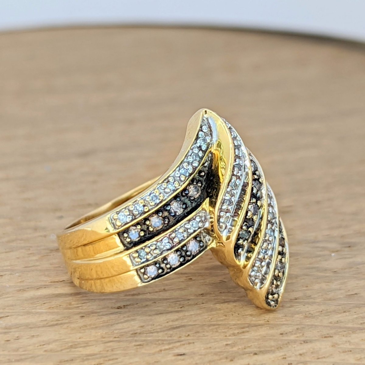 Bague en or jaune et diamants - Castafiore
