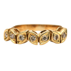 Ring at yellow gold and diamonds