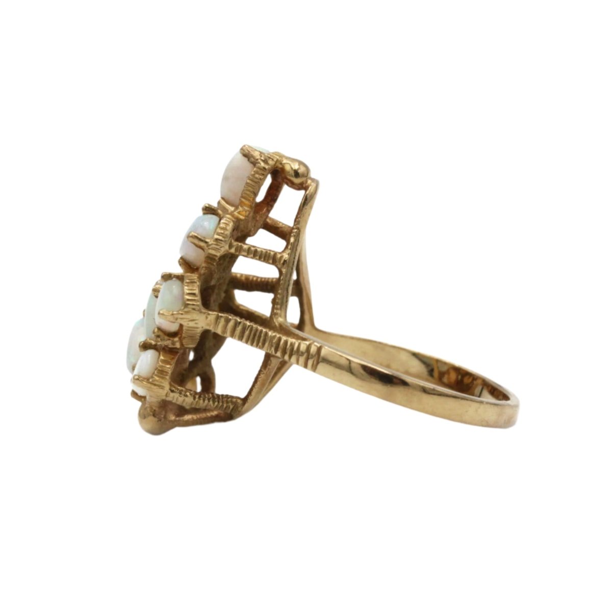 Bague en or jaune et opales arlequines - Castafiore
