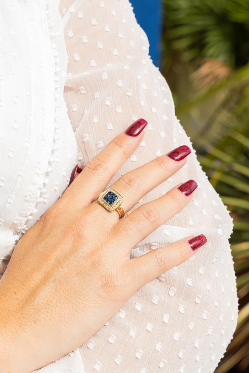 Bague en or jaune et Saphir - Castafiore