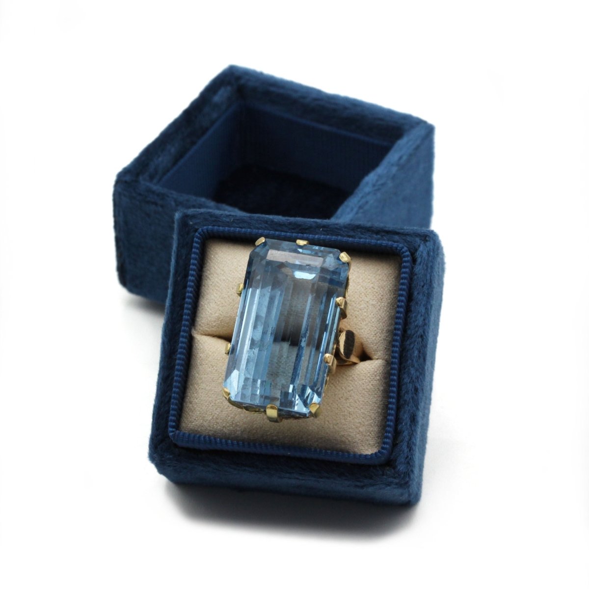 Bague en or jaune et topaze - Castafiore