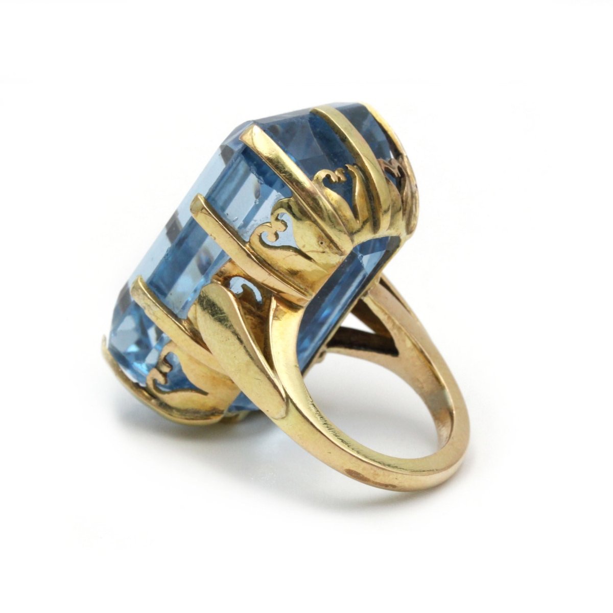 Bague en or jaune et topaze - Castafiore