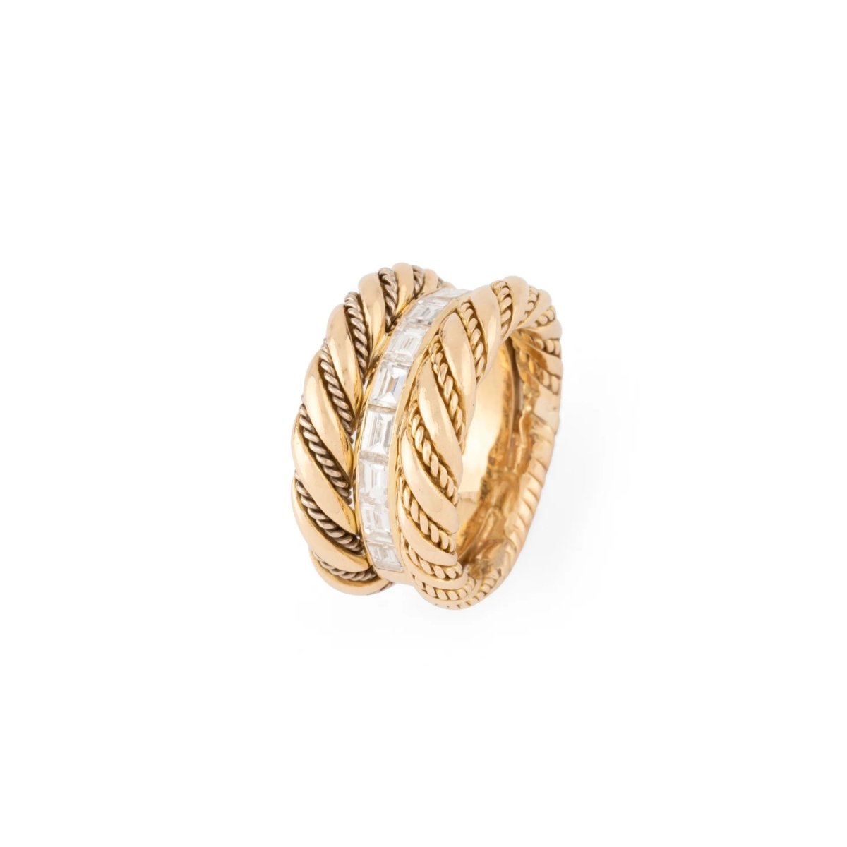 Bague en or jaune godronné sertie de diamant baguette - Castafiore