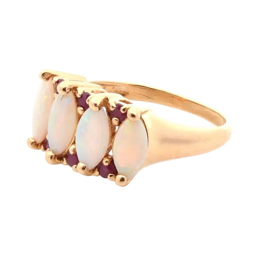 Ring vintage opals and rubies in 18k gold