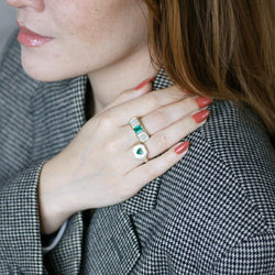 Bague en or jaune, or blanc, émeraude, et diamants - Castafiore