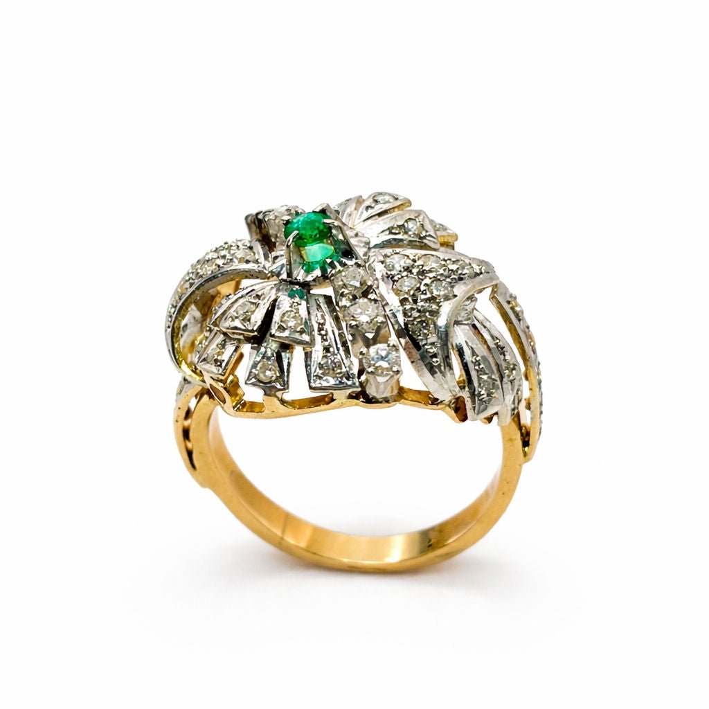Bague en or jaune, or blanc, émeraude, et diamants - Castafiore