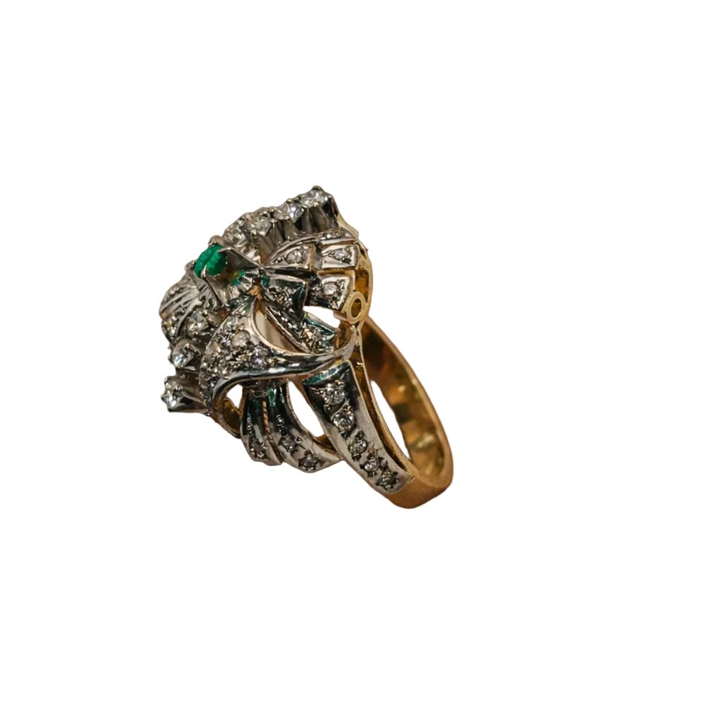 Bague en or jaune, or blanc, émeraude, et diamants - Castafiore