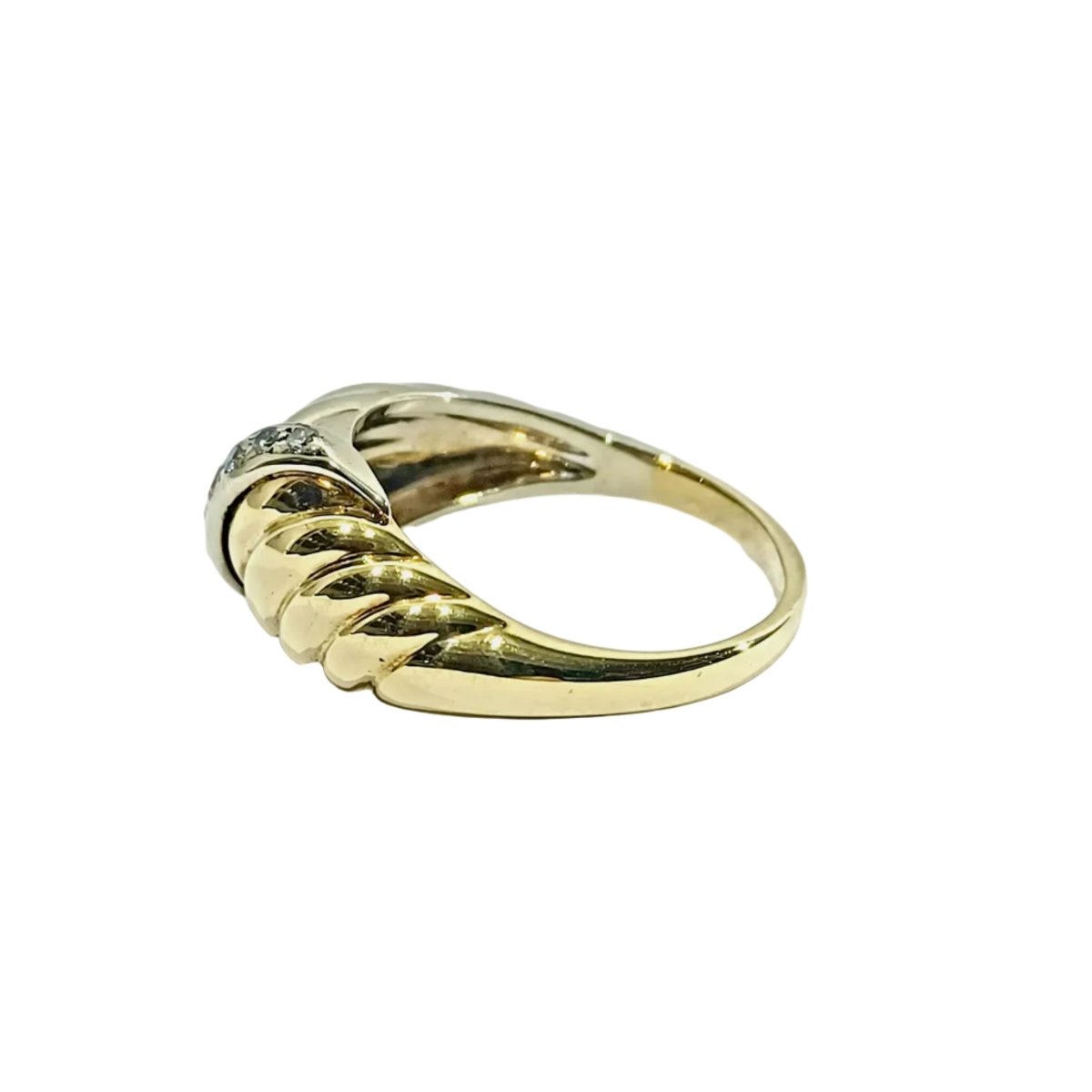 Bague en or jaune, or blanc et diamants - Castafiore