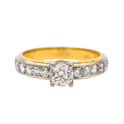 Bague en or jaune, or blanc et diamants - Castafiore