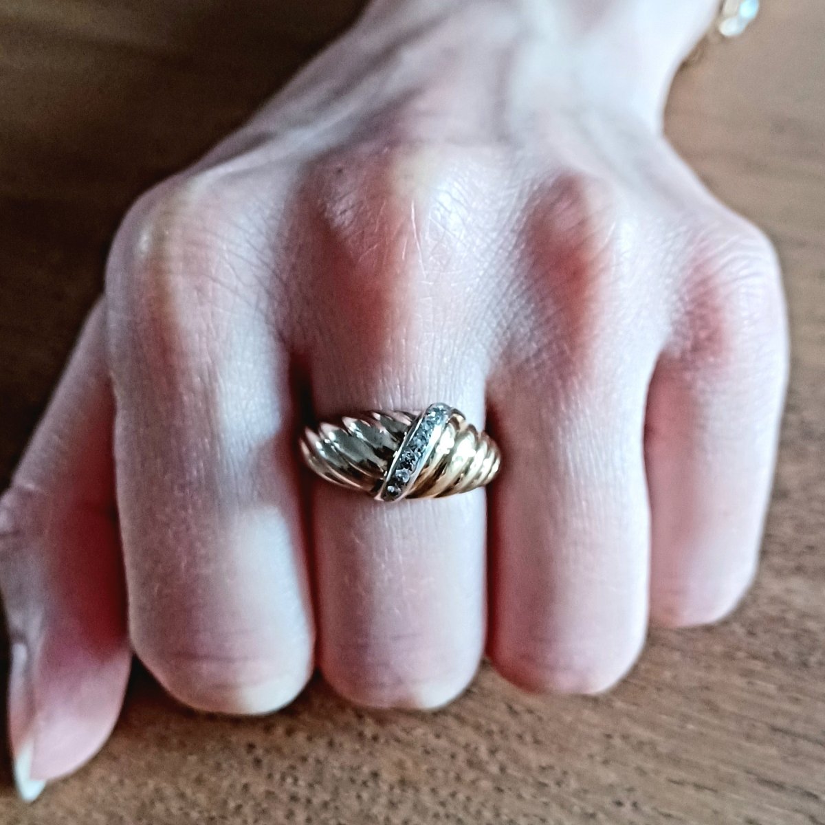 Bague en or jaune, or blanc et diamants - Castafiore