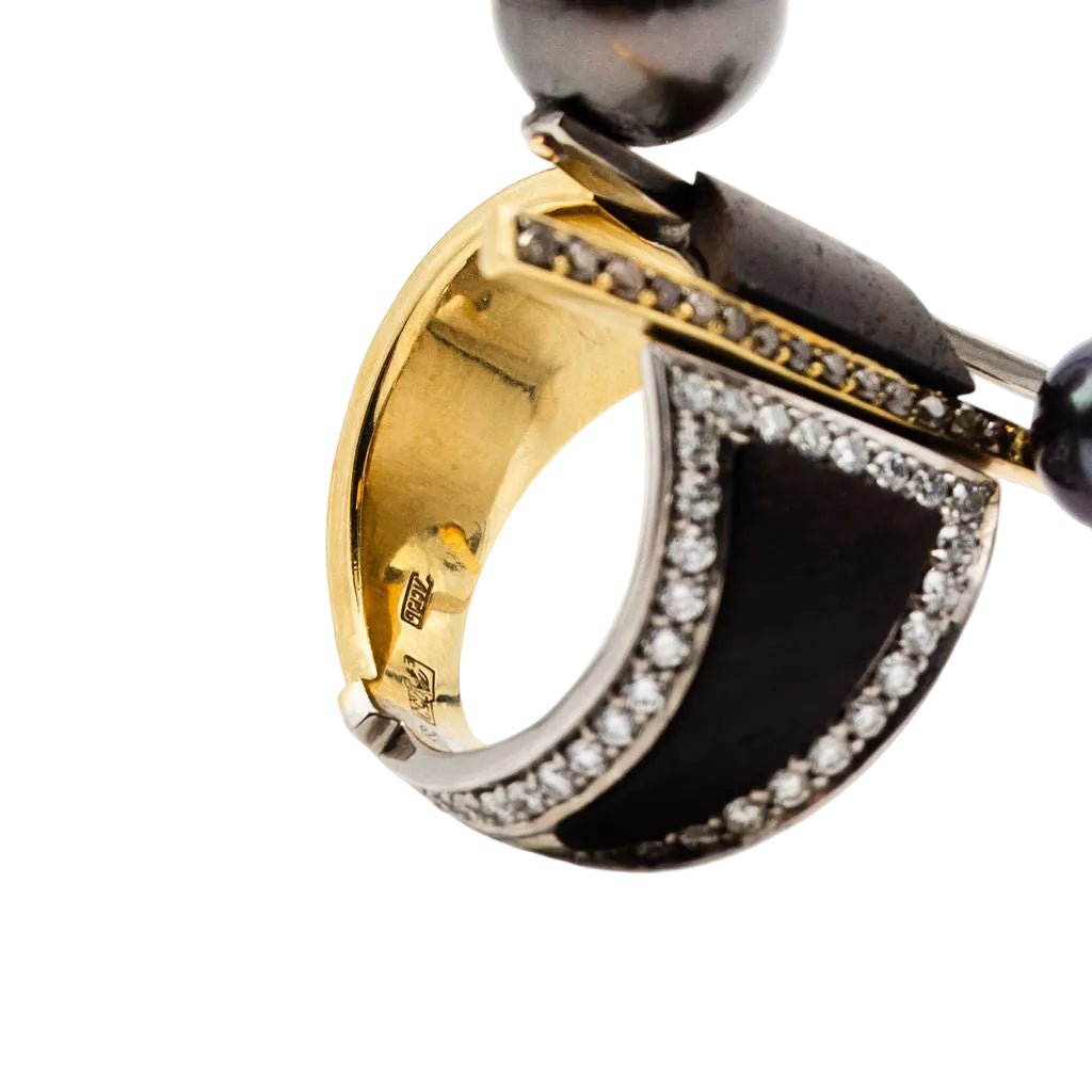 Bague en or jaune, or blanc, perles, essences boisées et diamants - Castafiore