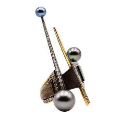 Bague en or jaune, or blanc, perles, essences boisées et diamants - Castafiore