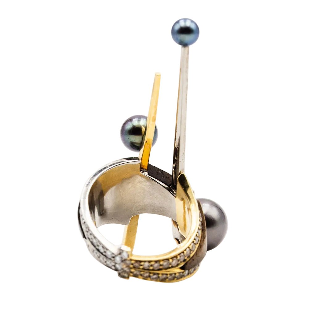 Bague en or jaune, or blanc, perles, essences boisées et diamants - Castafiore