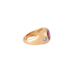 Bague en or jaune ornée d'un rubis épaulé de 2 diamants - Castafiore