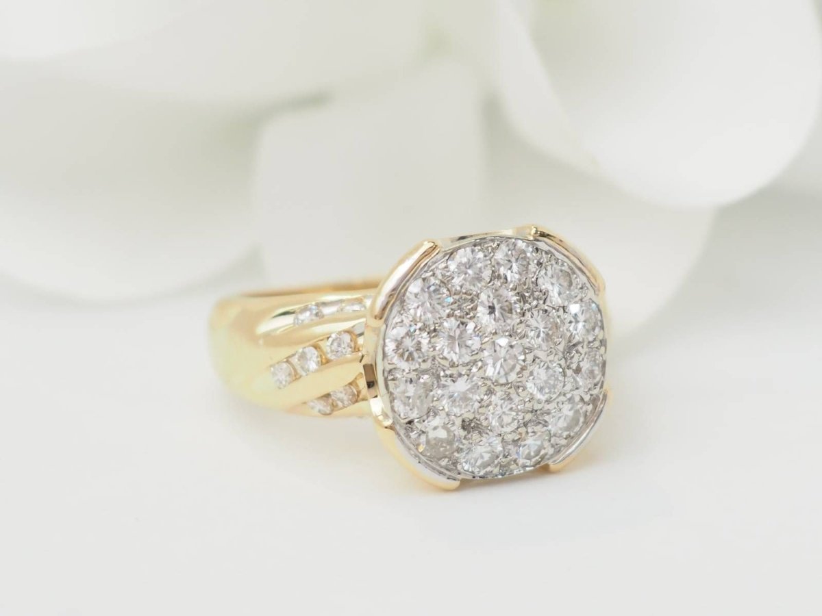 Bague en or jaune pavage de diamants - Castafiore