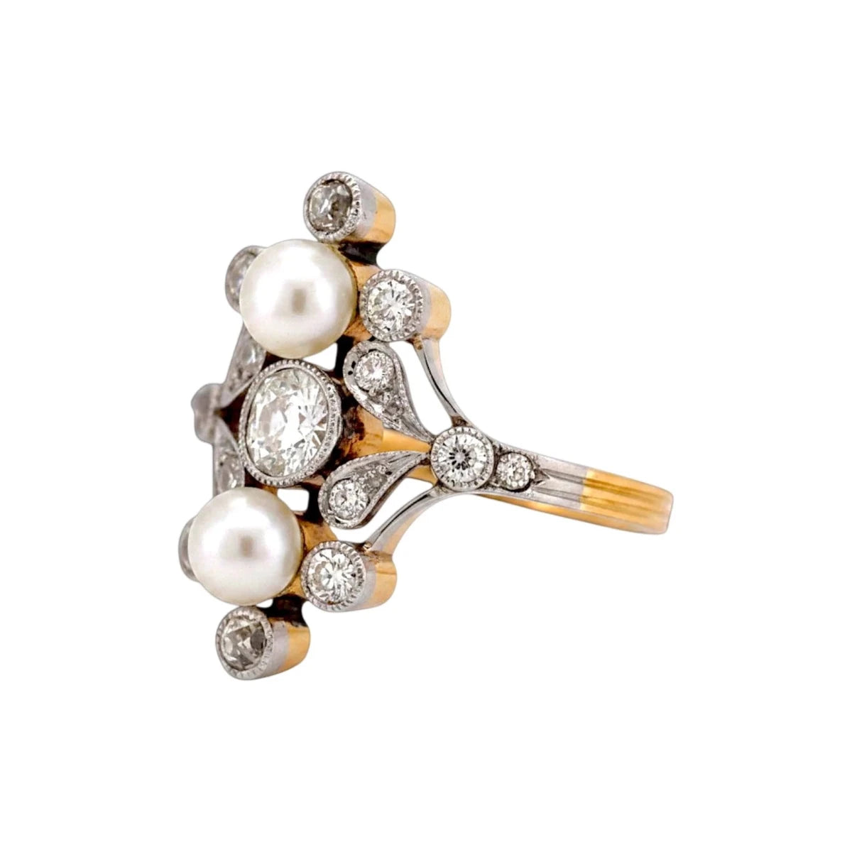 Bague en or jaune, perles et diamants - Castafiore