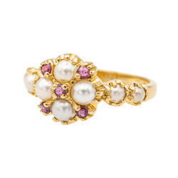 Bague en or jaune, perles et rubis - Castafiore