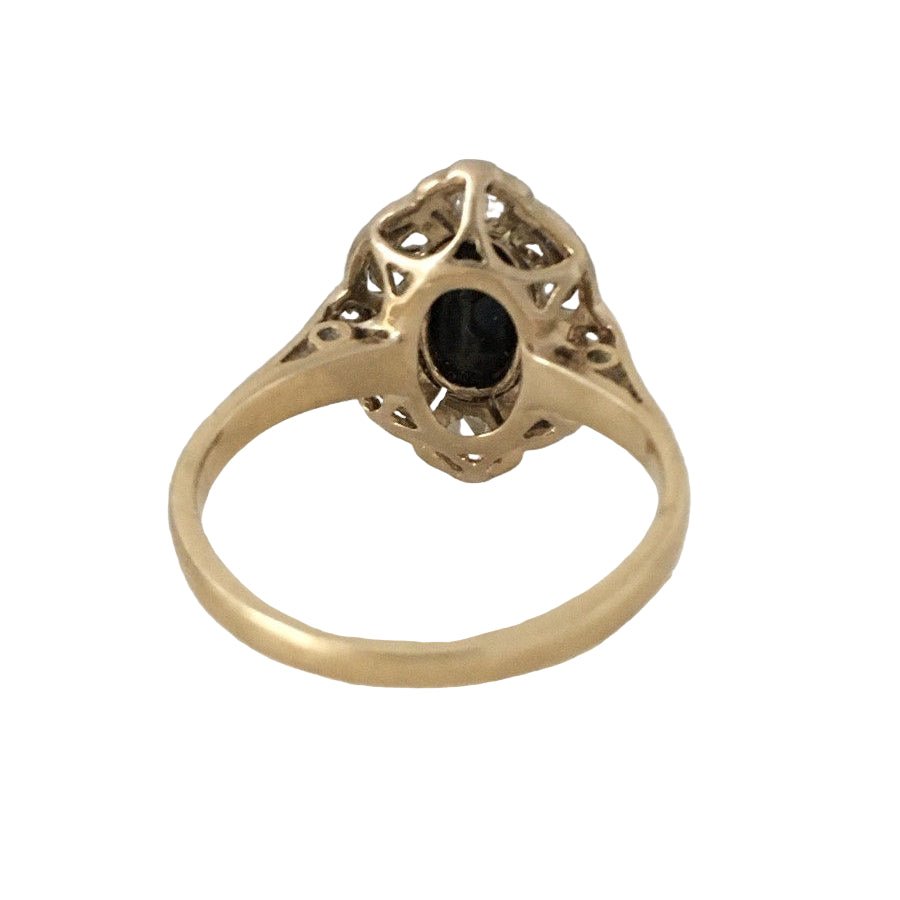 Bague en or jaune, platine, onyx et diamants - Castafiore