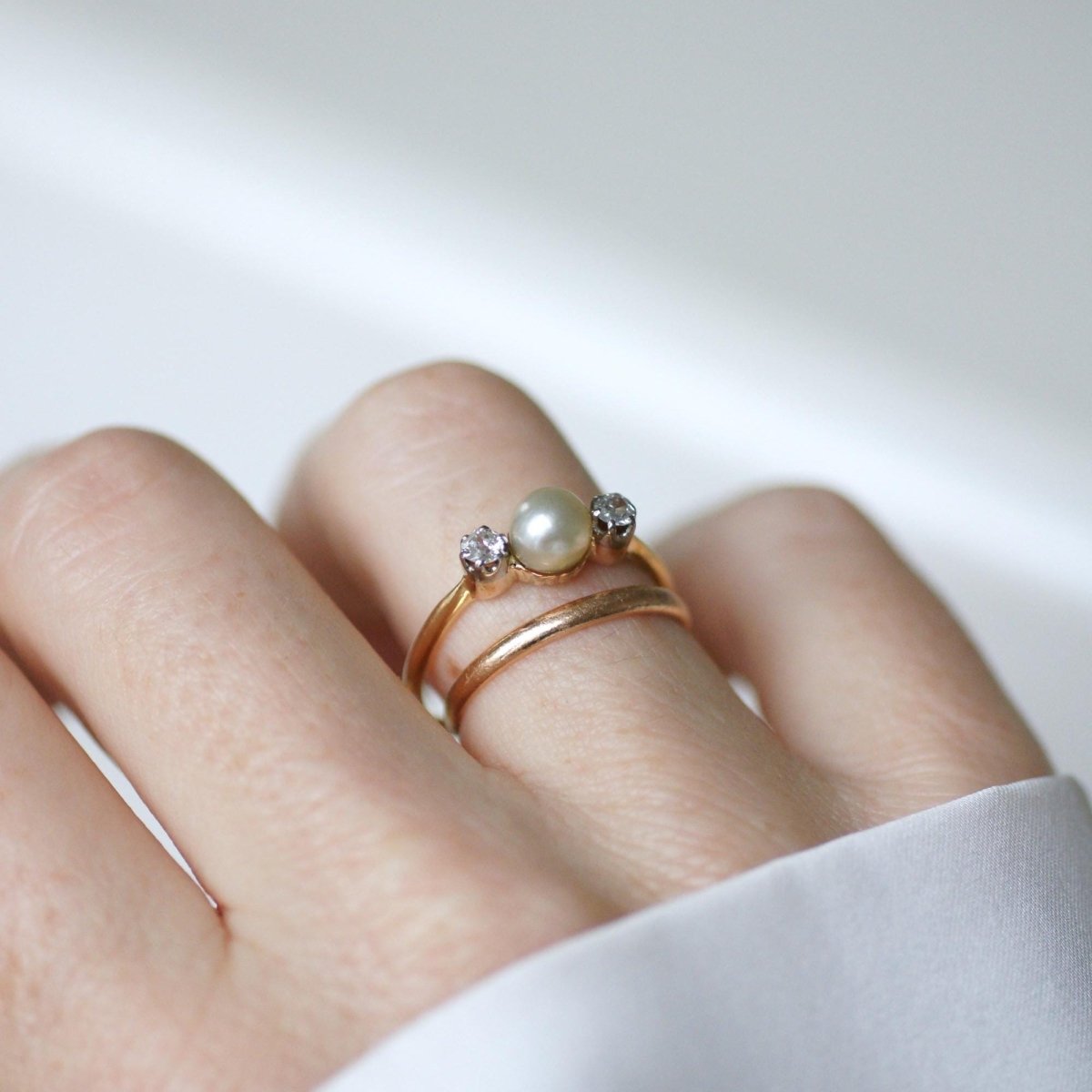 Bague en or jaune, platine, perle, et diamants - Castafiore