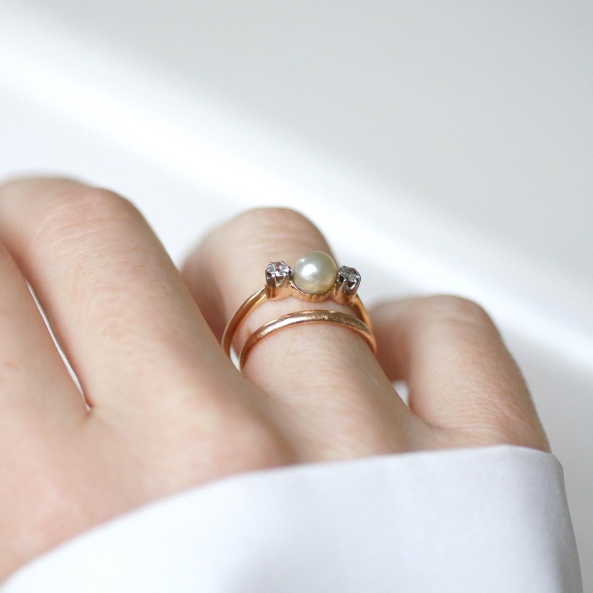 Bague en or jaune, platine, perle, et diamants - Castafiore