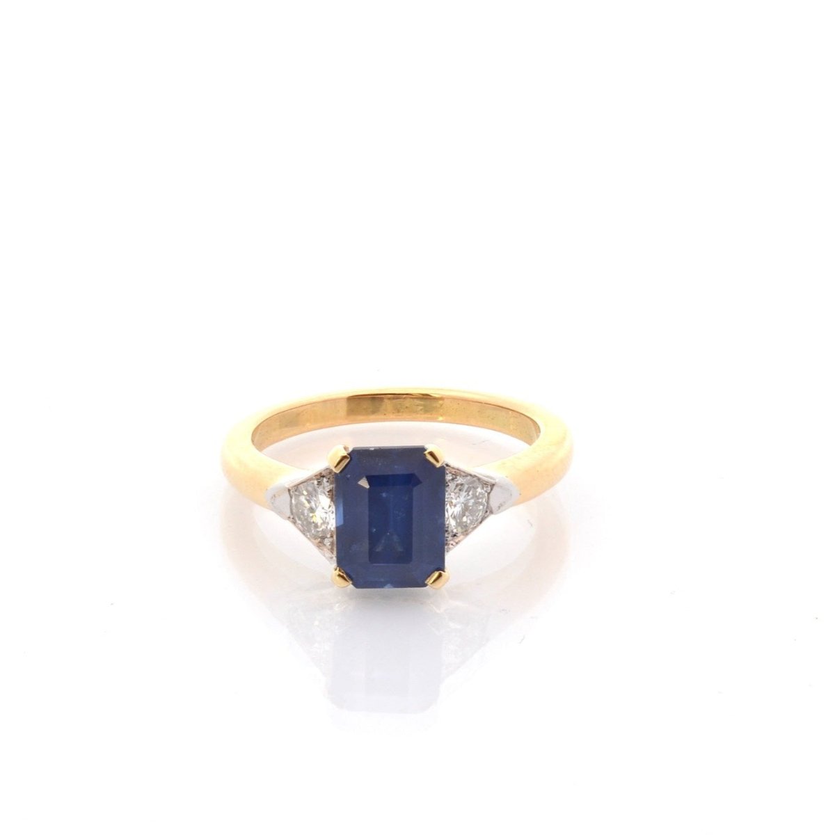 Bague en or jaune, platine, saphir et diamants - Castafiore