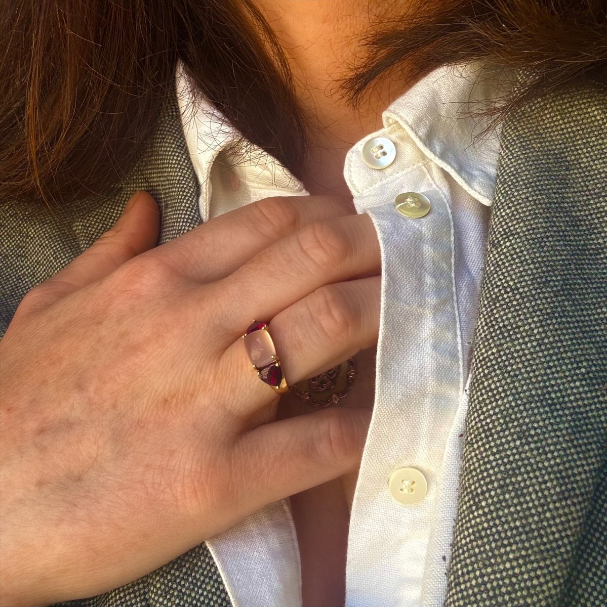 Bague en or jaune, quartz rose et améthystes - Castafiore