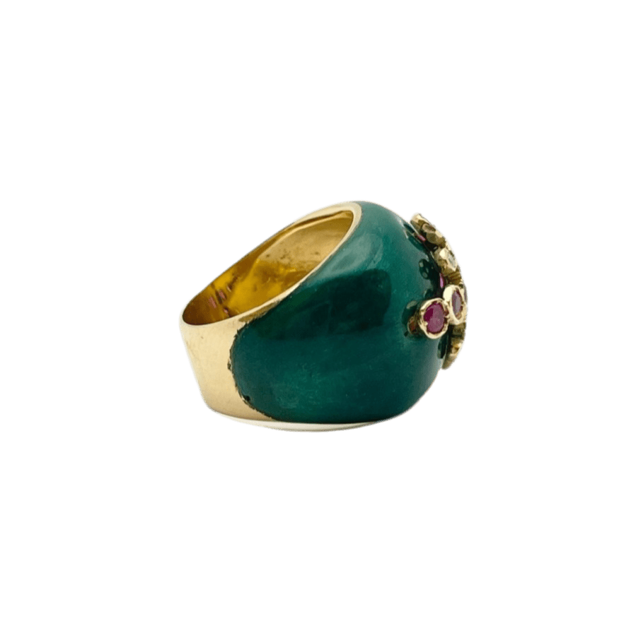 Bague en or jaune, rubis, émail et diamants - Castafiore