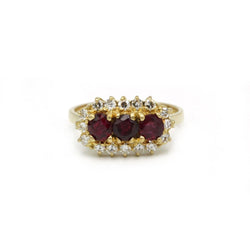 Bague en or jaune, rubis et diamants - Castafiore