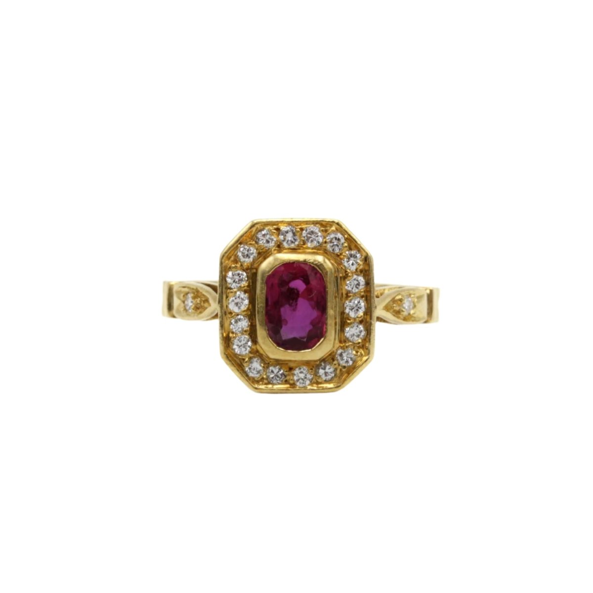 Bague en or jaune, rubis et diamants - Castafiore