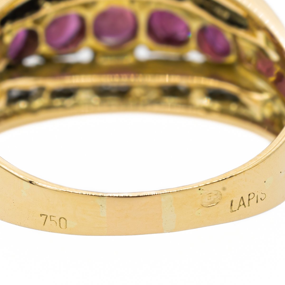 Bague en or jaune, rubis et diamants - Castafiore