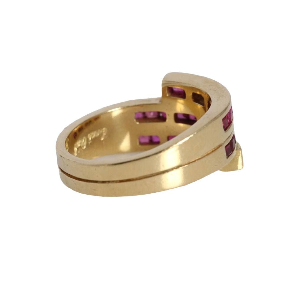 Bague en or jaune, rubis et diamants - Castafiore