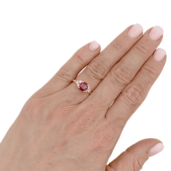 Ring yellow gold, rubies and diamonds.