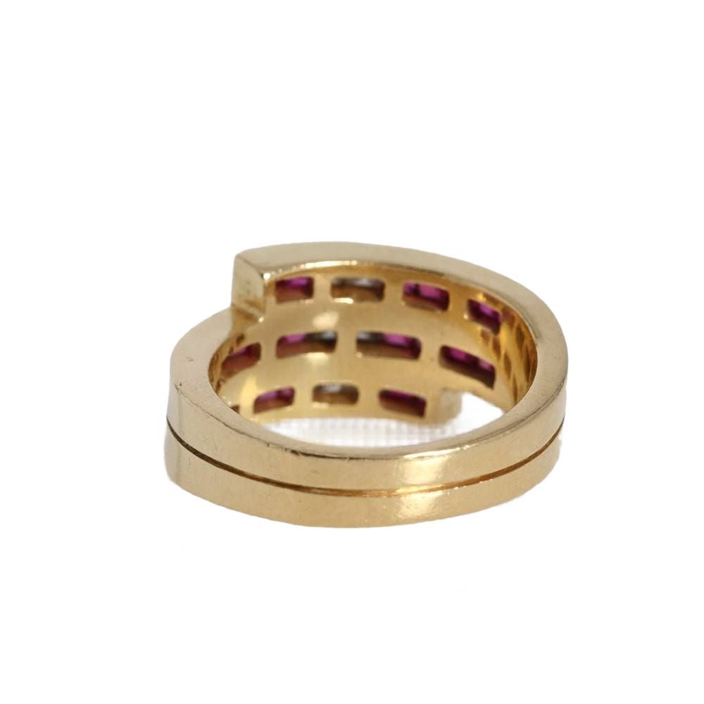 Bague en or jaune, rubis et diamants - Castafiore