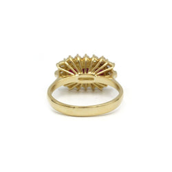 Bague en or jaune, rubis et diamants - Castafiore