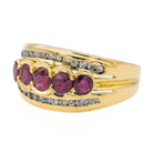 Bague en or jaune, rubis et diamants - Castafiore