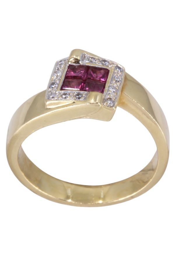 Bague en or jaune, rubis et diamants - Castafiore