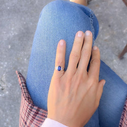 Bague en or jaune, saphir, émeraude et diamants - Castafiore