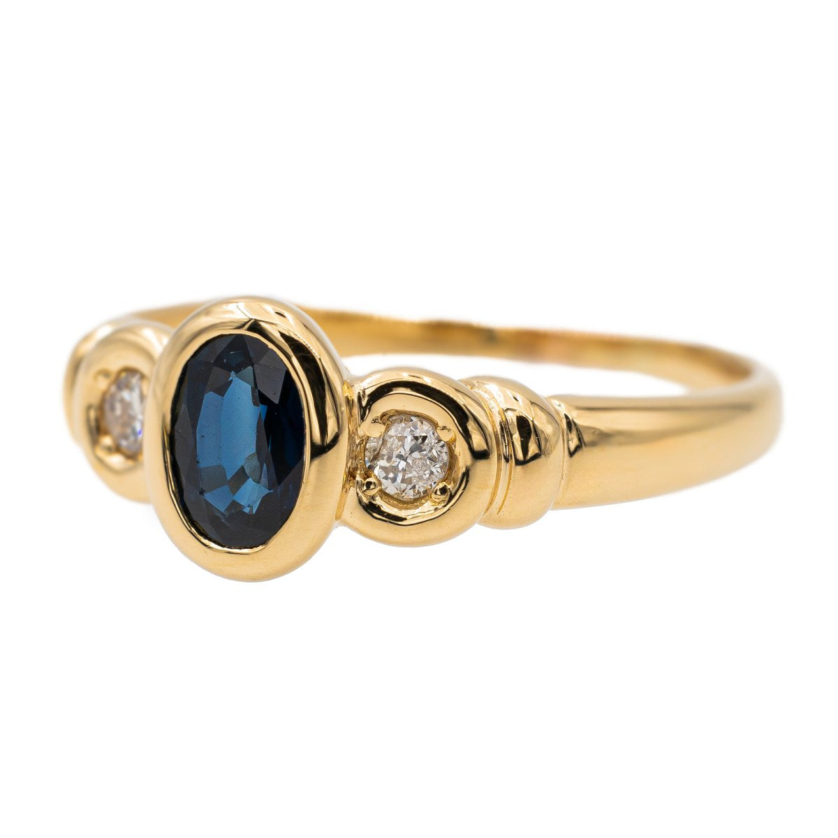 Bague en or jaune, saphir et diamant - Castafiore