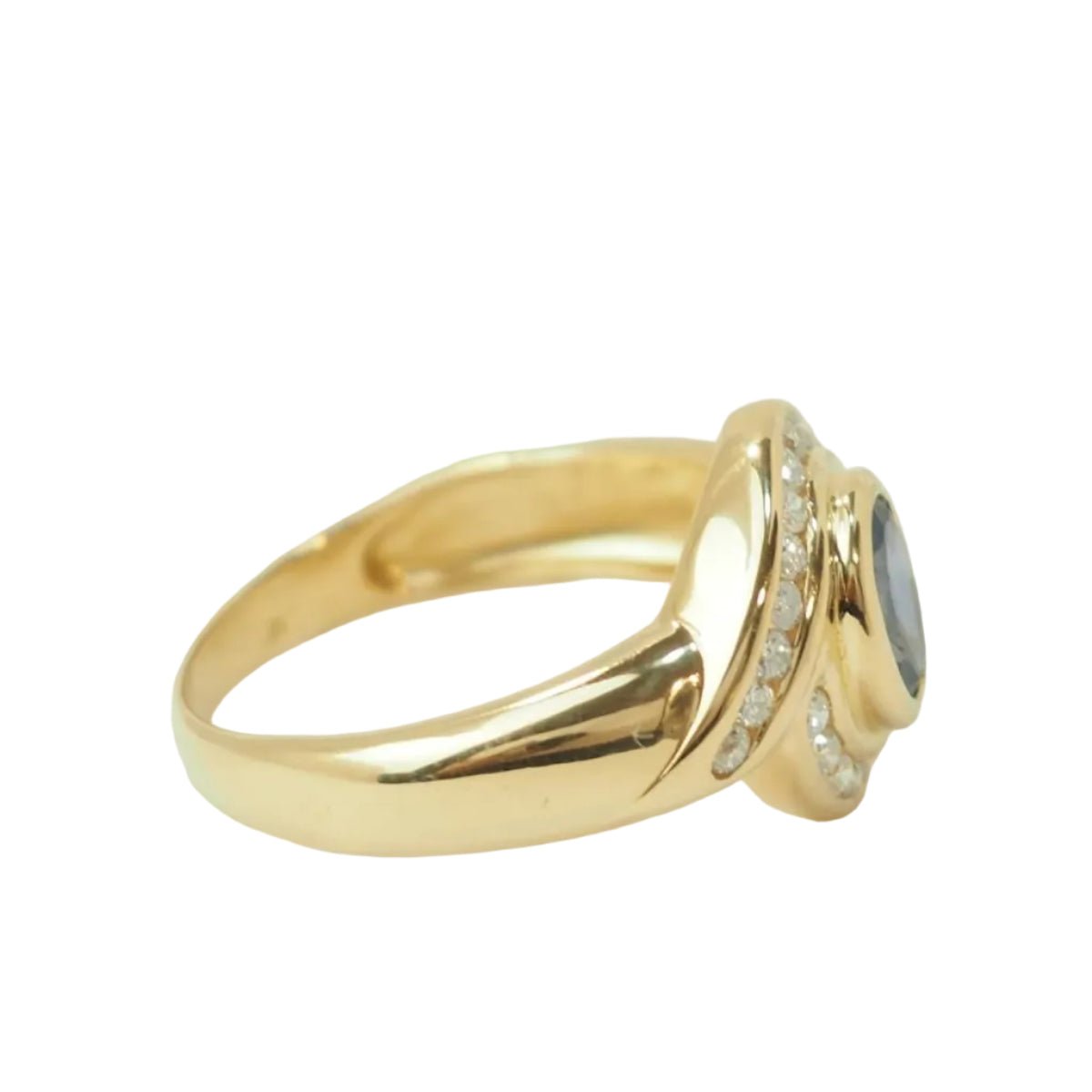 Bague en or jaune, saphir, et diamants - Castafiore