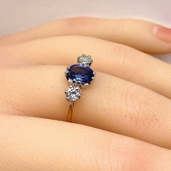 Bague en or jaune, saphir et diamants - Castafiore