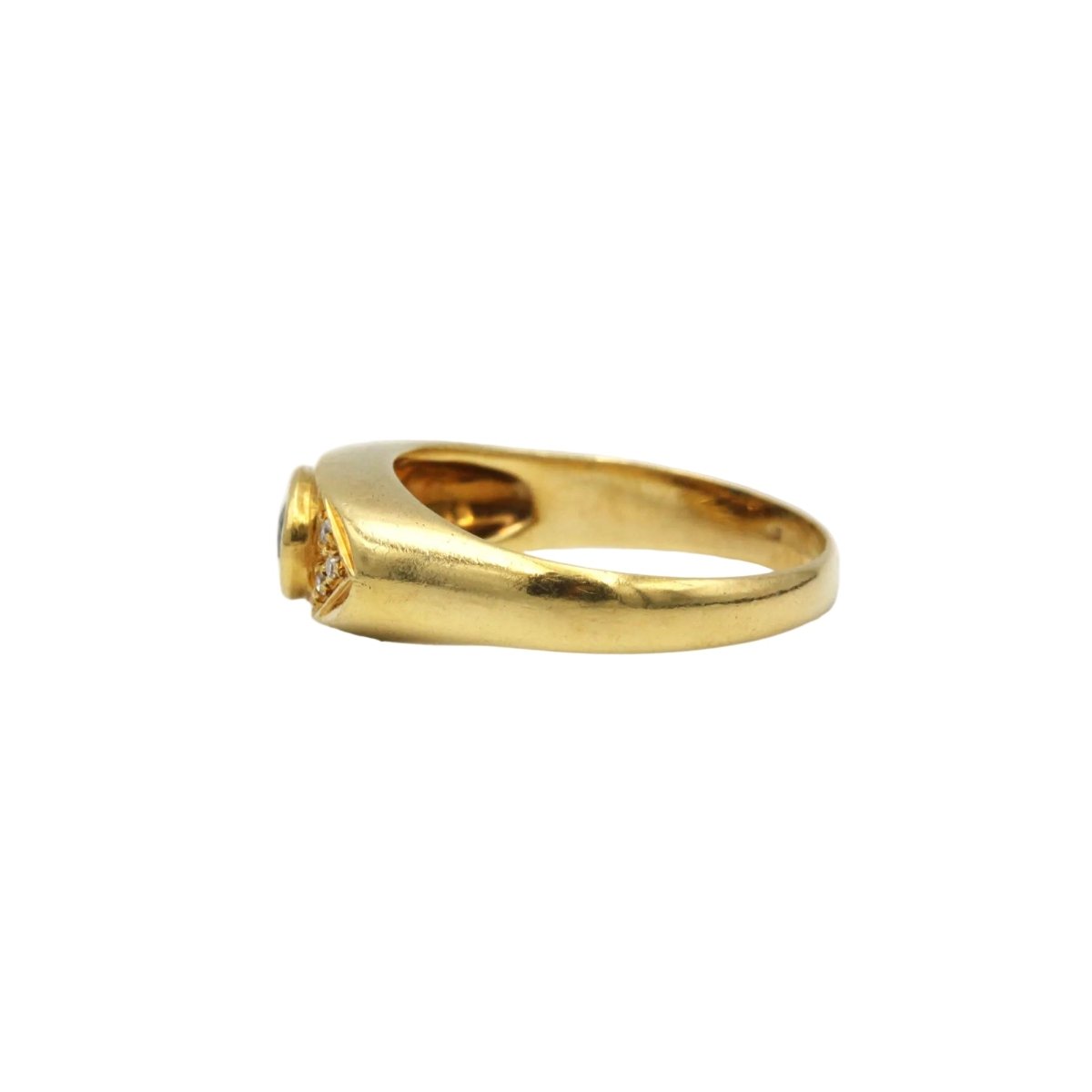Bague en or jaune, saphir et diamants - Castafiore