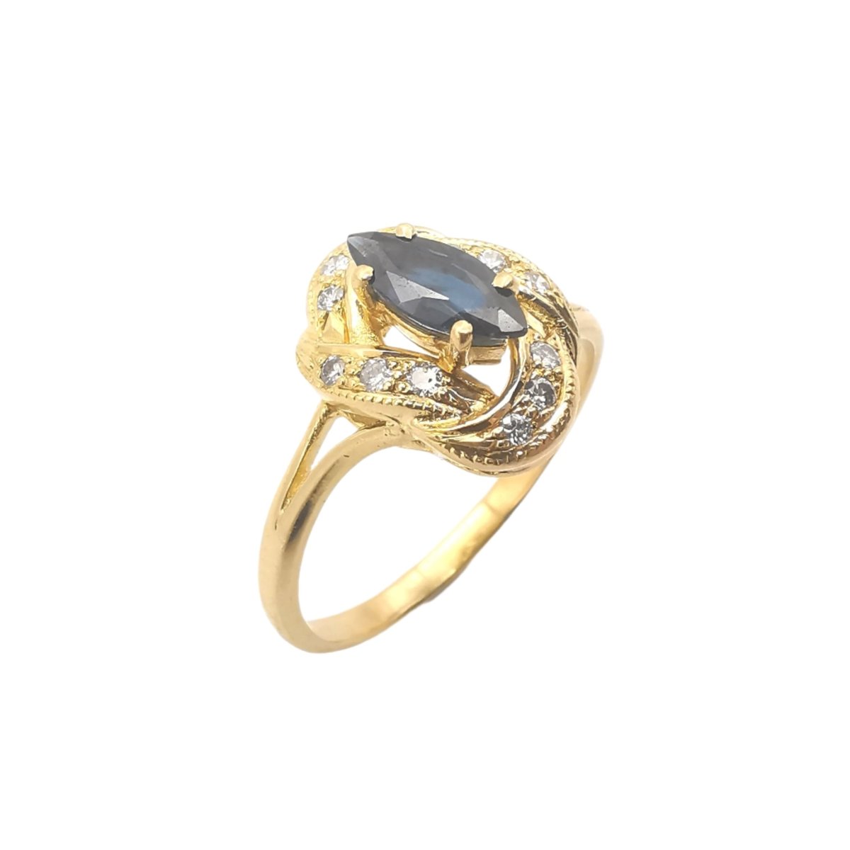 Bague en or jaune, saphir et diamants - Castafiore