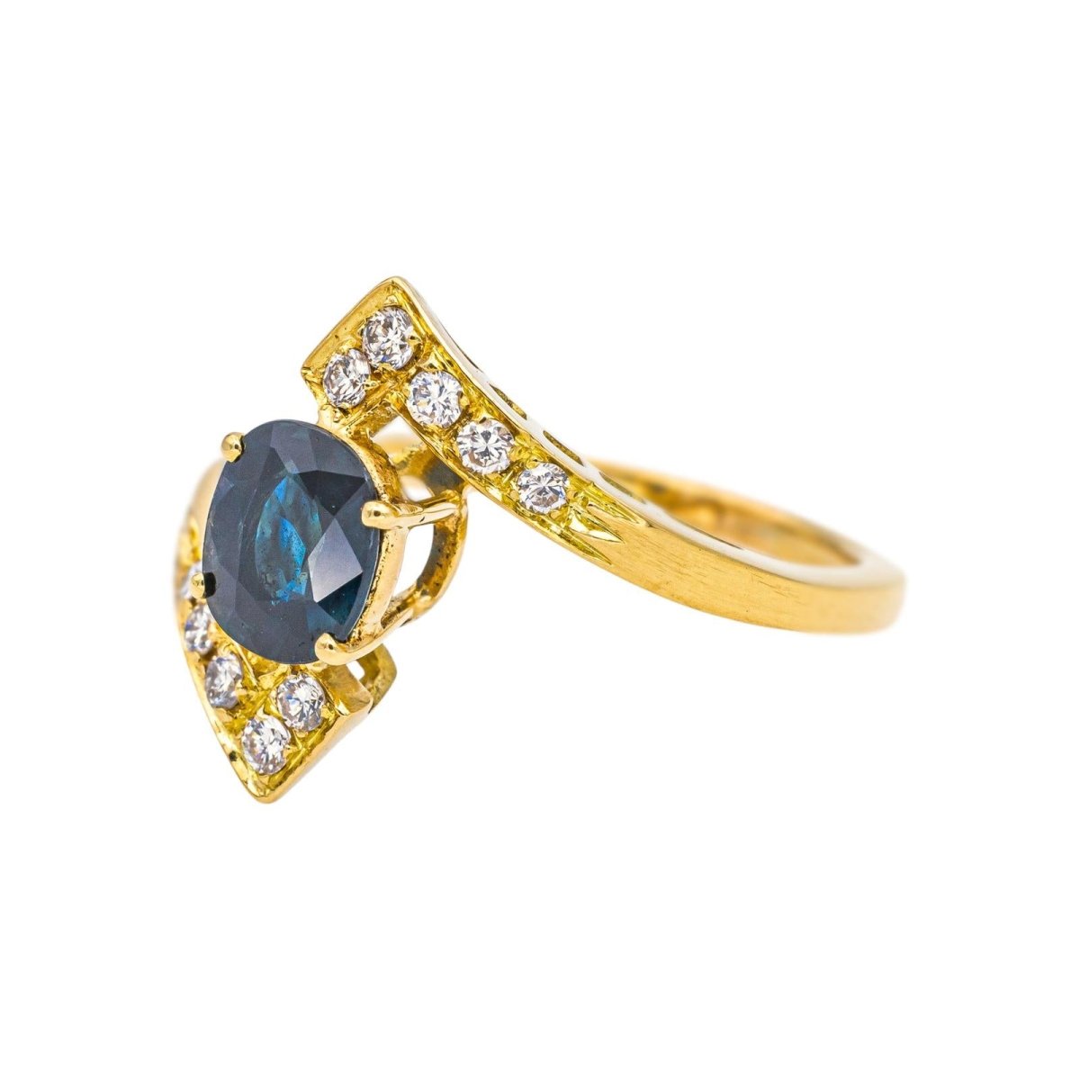 Bague en or jaune, saphir et diamants - Castafiore