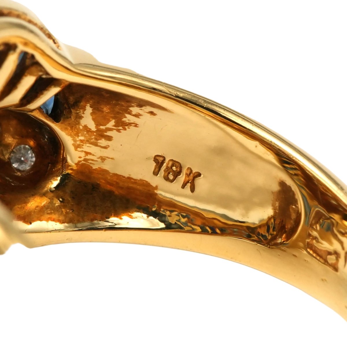 Bague en or jaune, saphirs et diamants - Castafiore